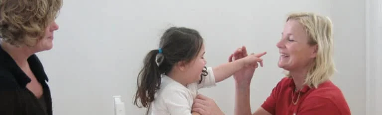 Tidlig ABA-træning af et barn med autisme